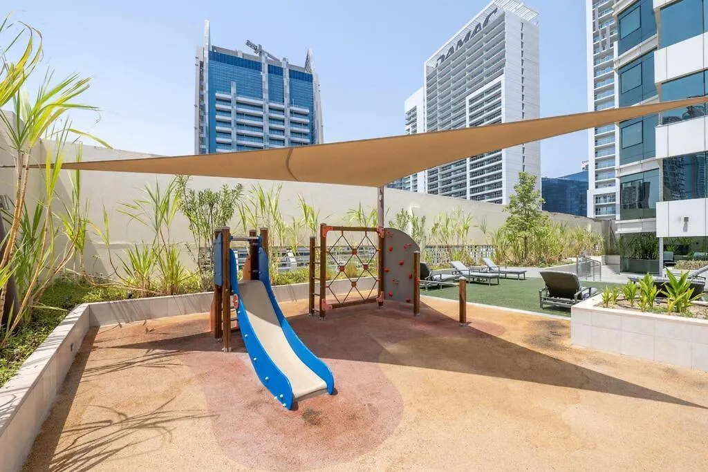 Studio Canal View With Partial Burj Khalifa View 5Min To Dubai Mall 0*,  United Arab Emirates