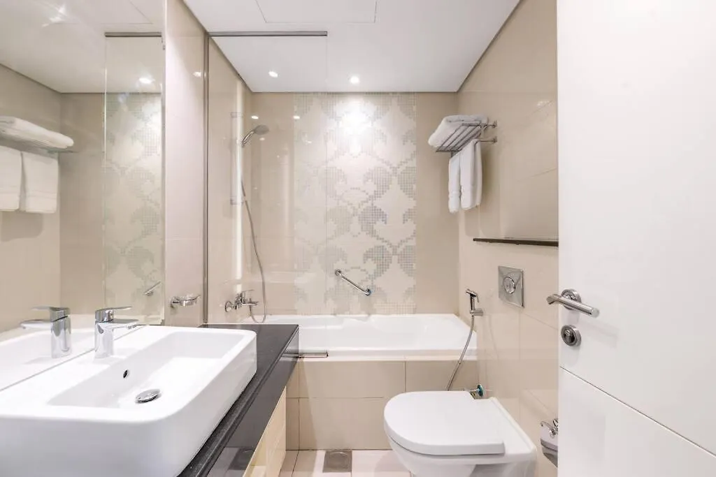 Studio Canal View With Partial Burj Khalifa View 5Min To Dubai Mall 0*,  アラブ首長国連邦